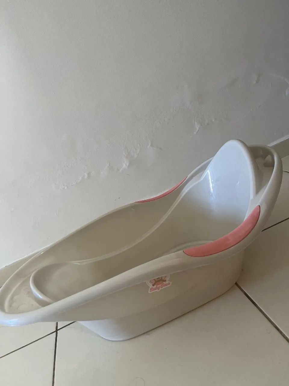 Banheira e lixeira 