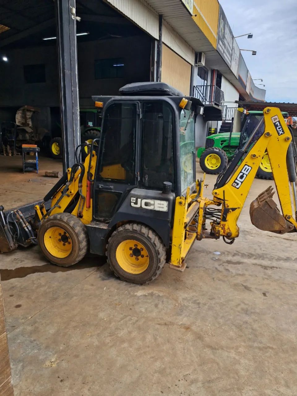 Mini Retroescavadeira JCB 1CX ano 2008 cabinada - Foto 4