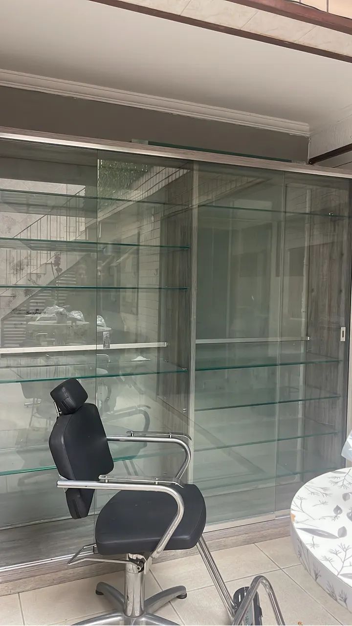 Vitrine expositora de alto padrão planejada 