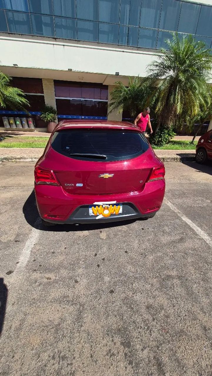 Chevrolet Onix Hatch LT 1.4 8V Flex Aut. 4P 2018 - Foto 2