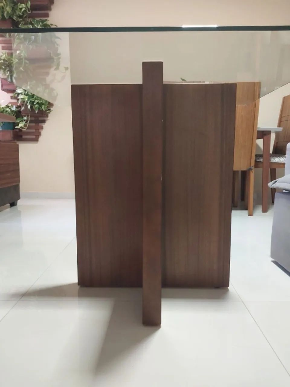 Mesa de jantar Turim Minas Decor com tampo em vidro - Foto 4