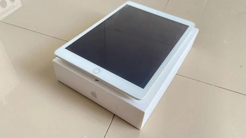 IPad de 8ª geração (32GB, Prateado / Silver)  - Foto 4