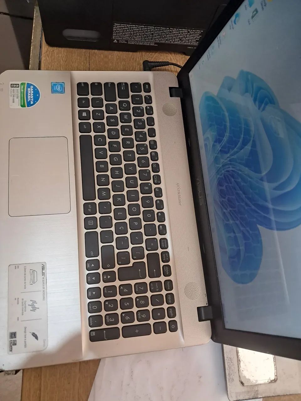 vendo um notbuk 