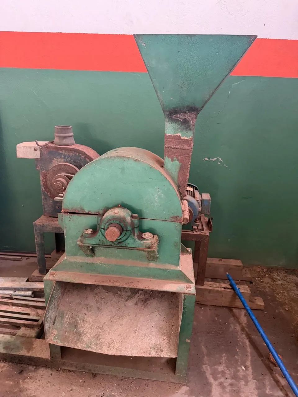 Vendo máquina de quebrar coco babaçu  - Foto 2