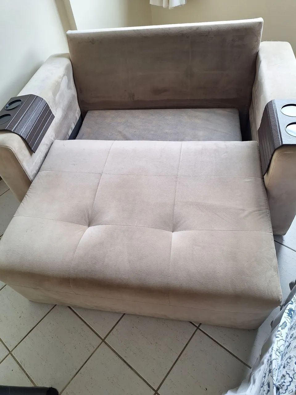 Sofá retrátil 