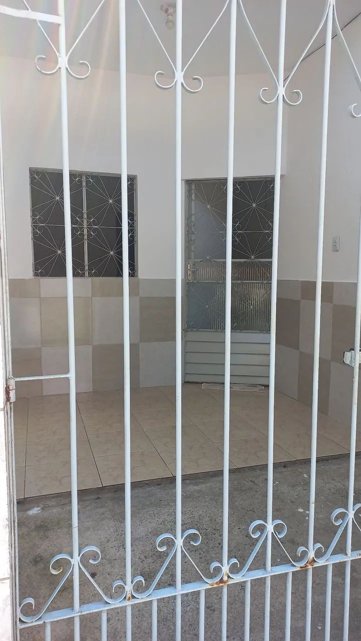 Aluga-se Casa