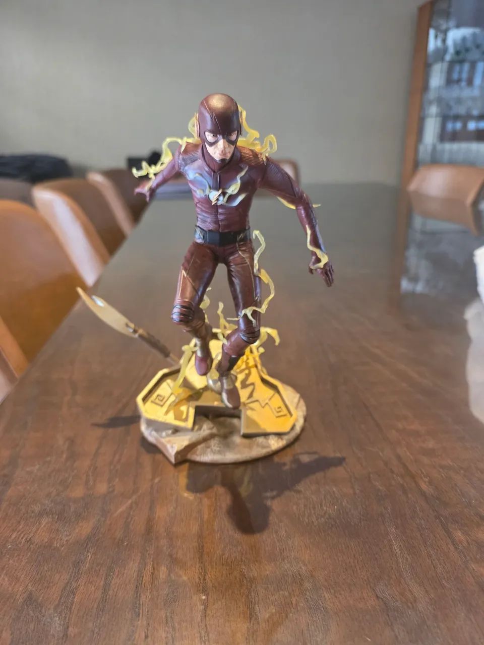 Estátua The Flash DC Gallery - Diamond Select com caixa - Hobbies