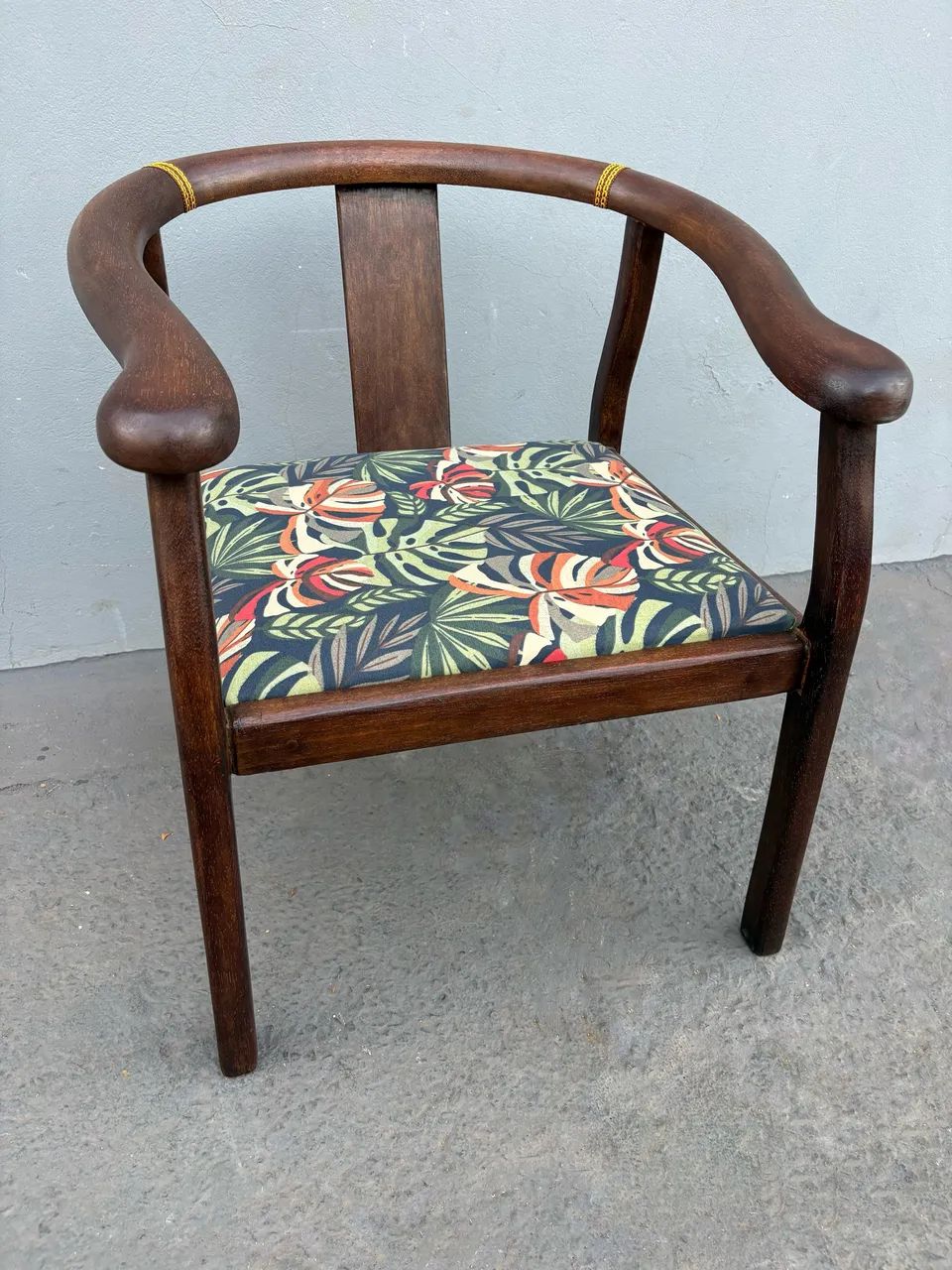Poltrona Decorativa Restaurada  - Foto 2