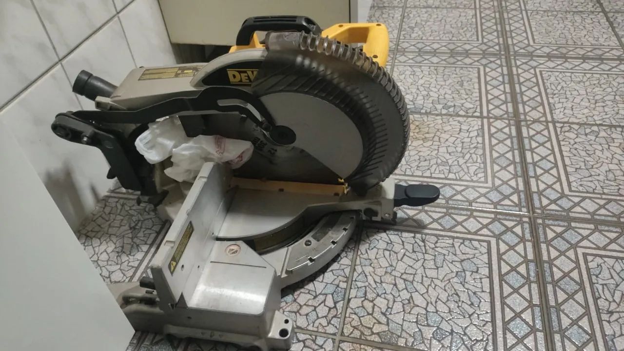 DeWALT DWS715-B2, 220V