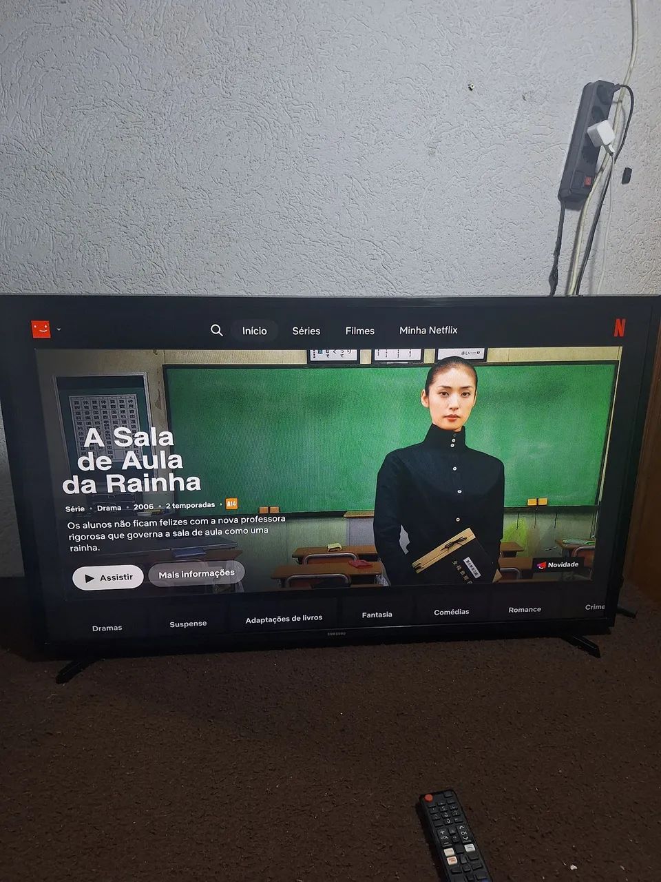 TV SMART SANSUNG TYZEM 43 POLEGADAS FUNCIONANDO PERFEITAMENTE SEM DETALHES ACEITO CARTÃO  - Foto 3