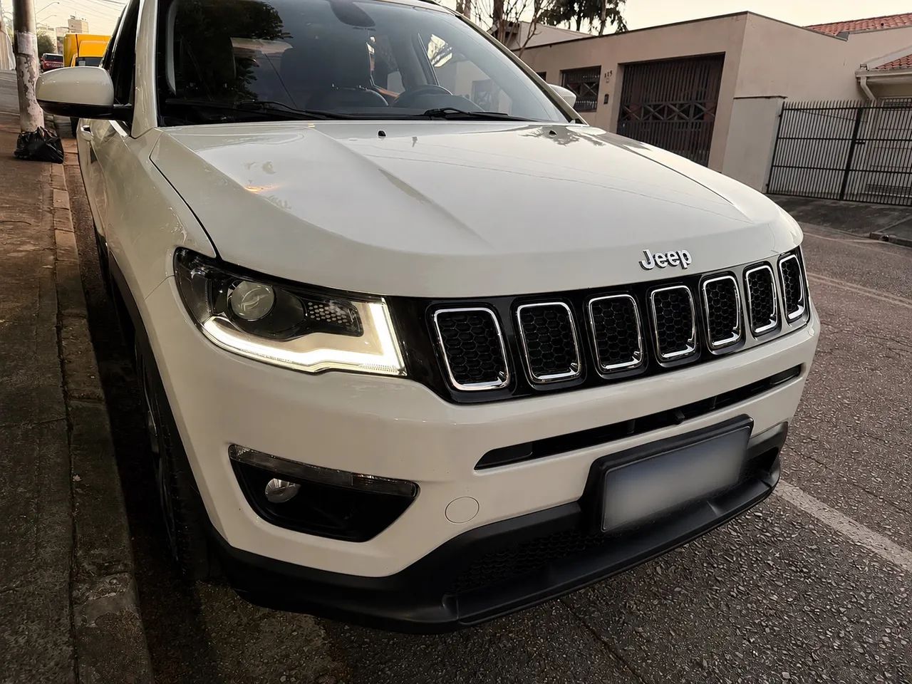 Jeep Compass Longitude 2.0 4X2 Flex 16V Aut. 2017 - Foto 4