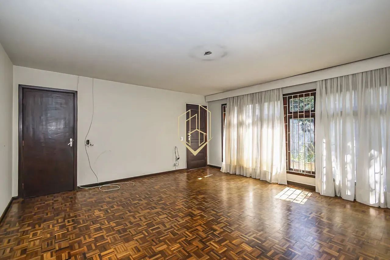Casa térrea com 3 quartos e 4 vagas no Bacacheri - Foto 5