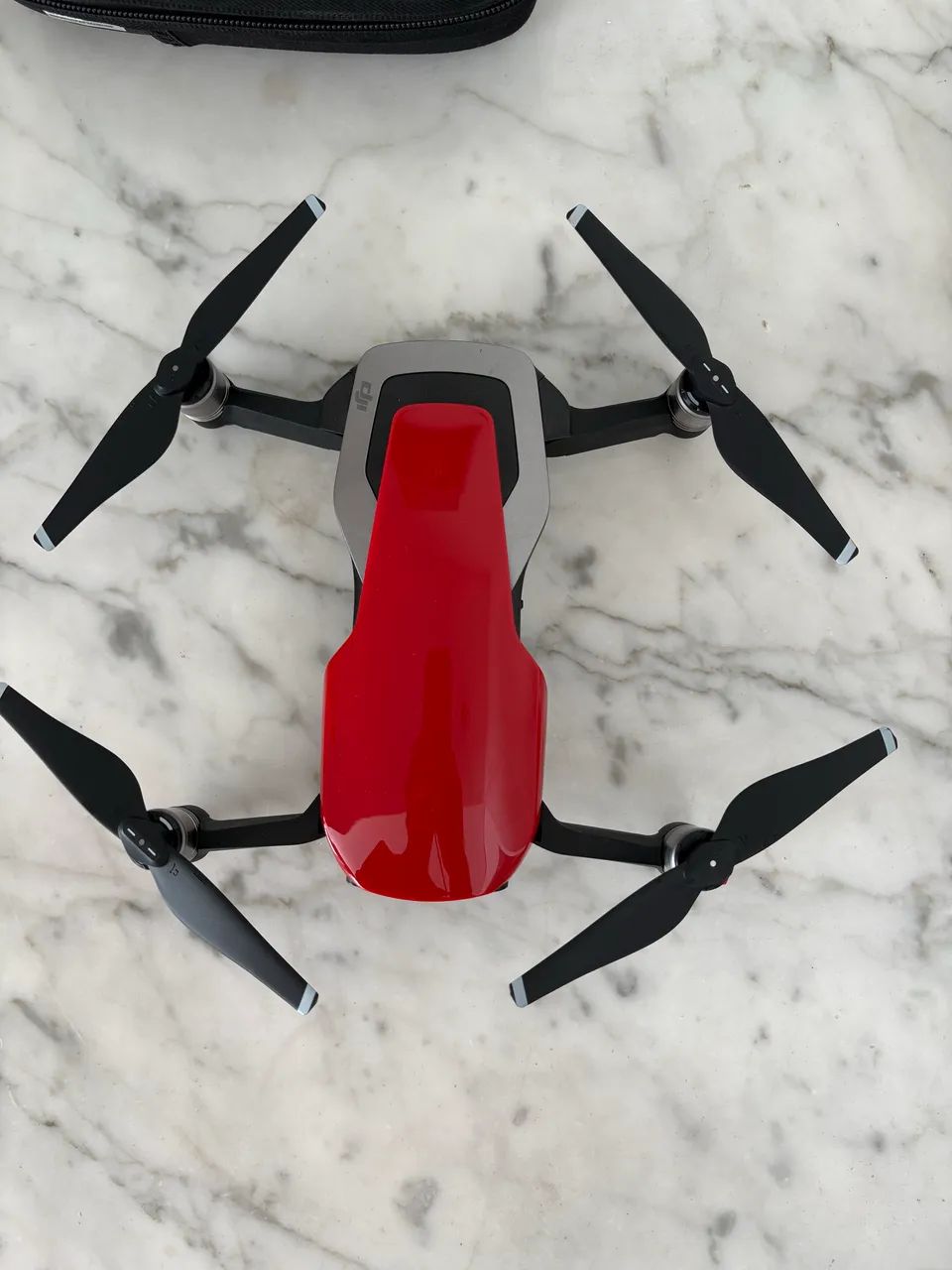 Drone Dji Mavic Air vermelho 4k Câmera 3 Eixos Gps 21min - Foto 2