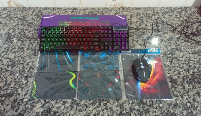 Kit Gamer - Teclado e Mouse RGB - Pad Mouse