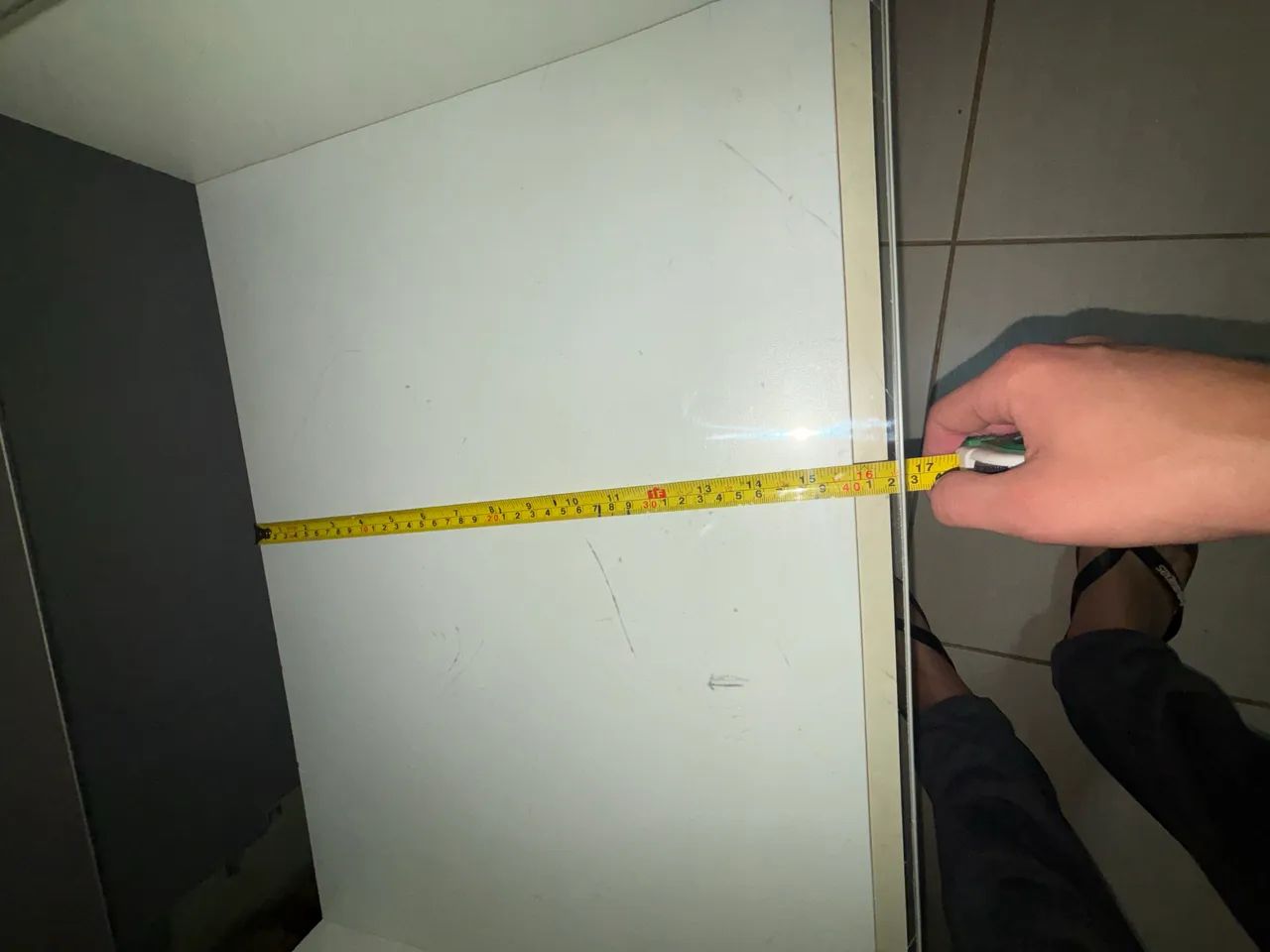 Criado mudo branco com duas gavetas, PASSO CARTÃO! - Foto 5