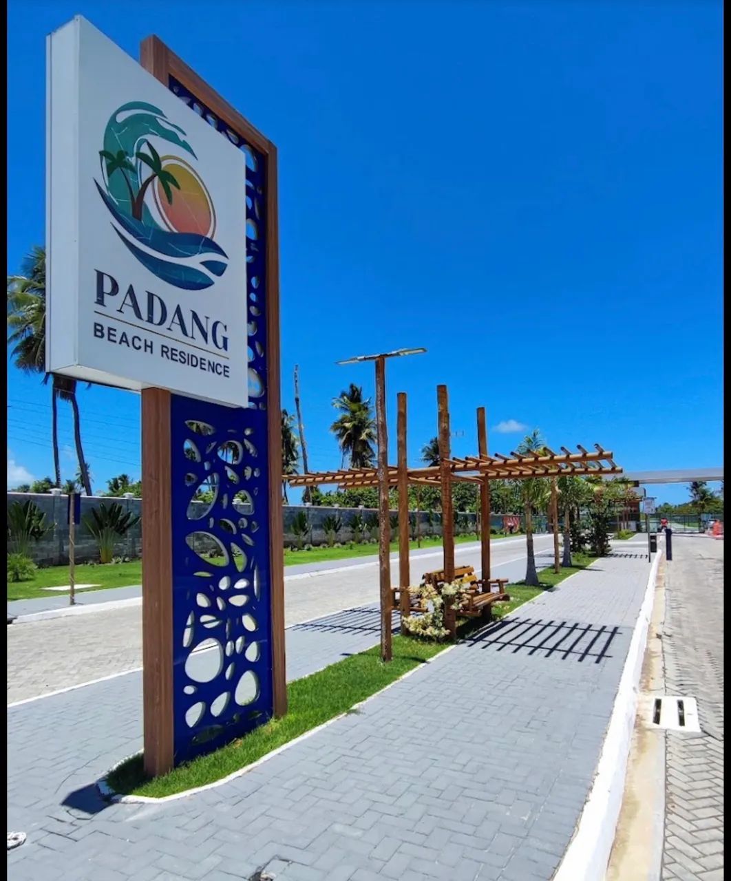 Terreno Padang Beach Residence 182m2