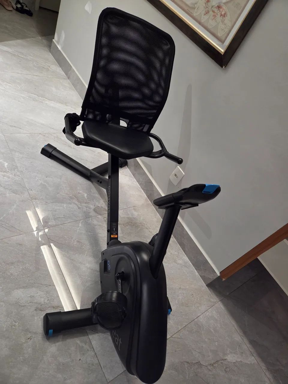 Bicicleta Ergometrica NOVA Horizontal Domyos Tem App para acompanhar e Cinta Medidora