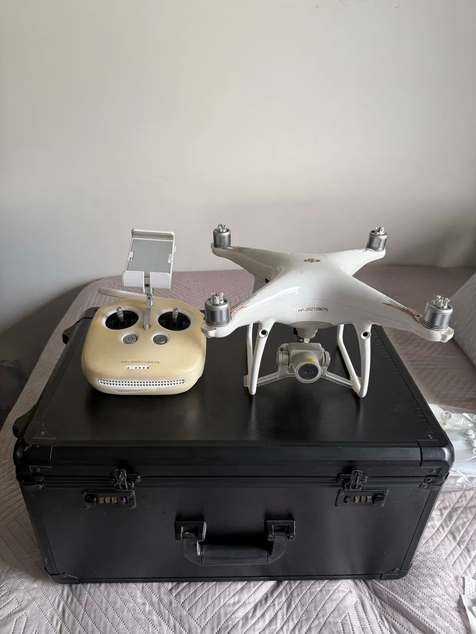 DJI PHANTOM 4 PRO + 4 BATERIAS - Foto 3