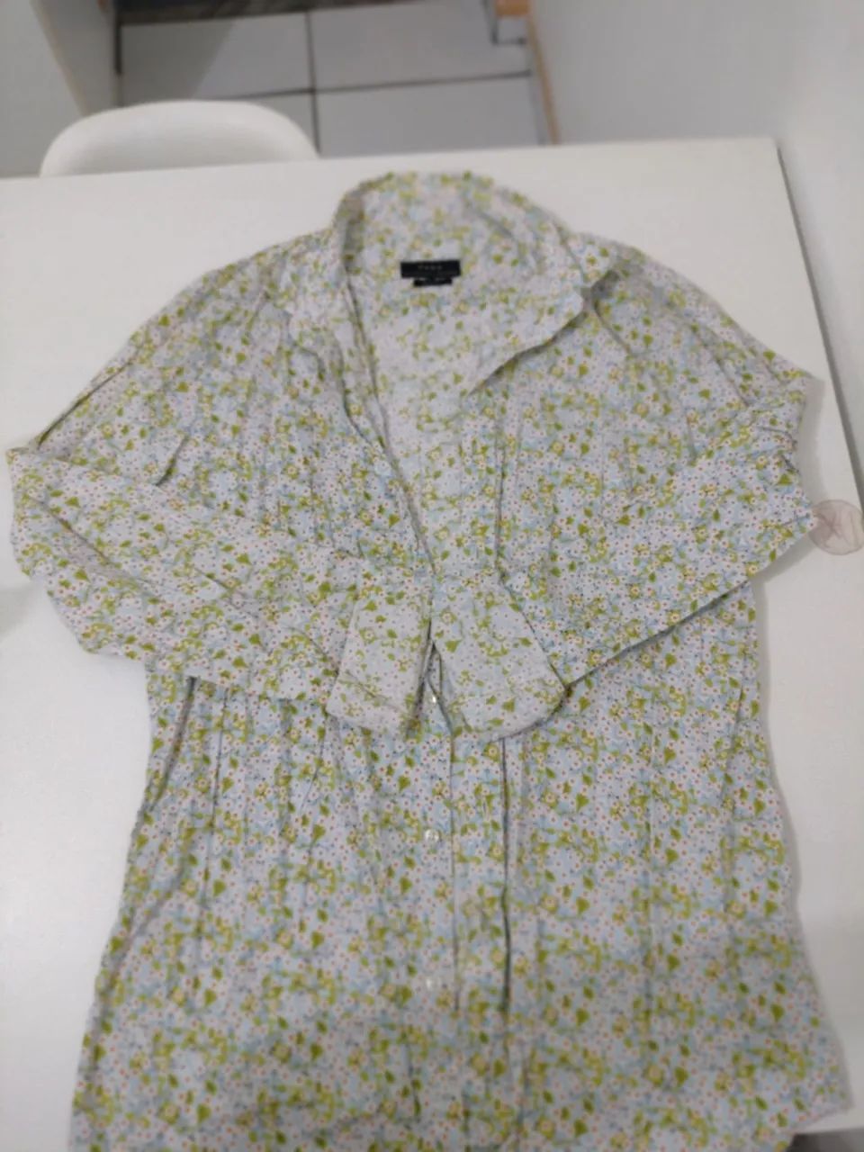 Blusa pegada esporte veste com jeans 