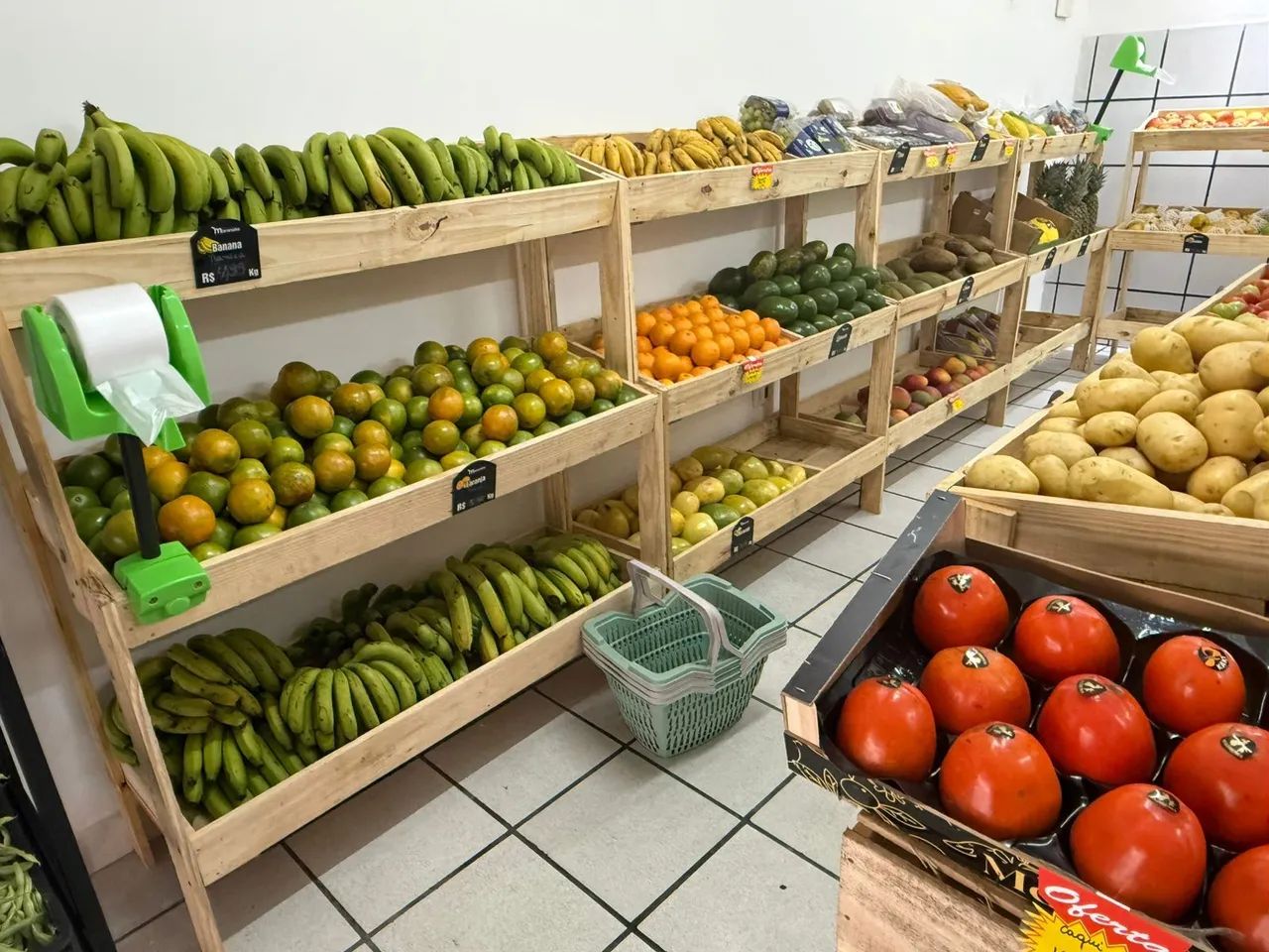 Prateleiras/ gôndolas/ ilhas/ central para hortfruti/ quitanda/ mercado  - Foto 2