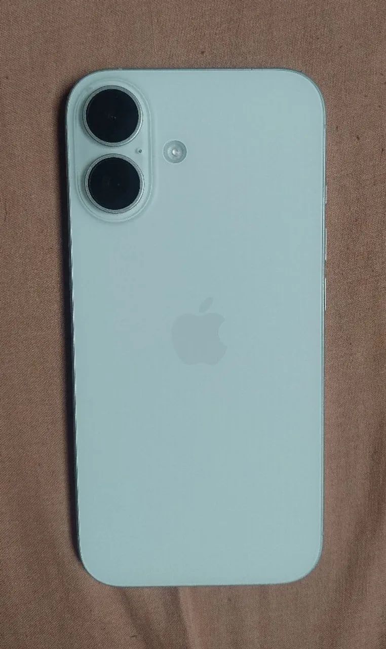 Iphone 16 / 97% de saúde de bateria