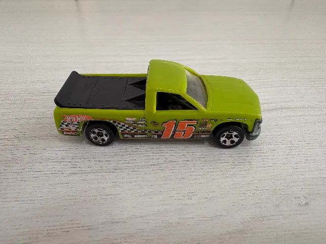 Hot Wheels 1996 Chevy 1500   - usado sucata  - leia - Foto 5
