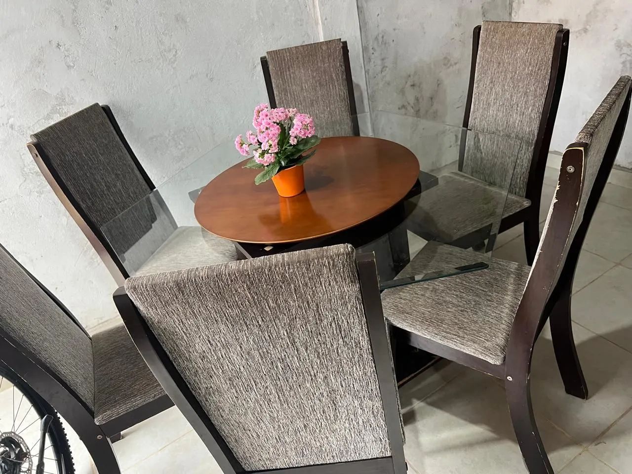 Mesa de vidro sestavado 