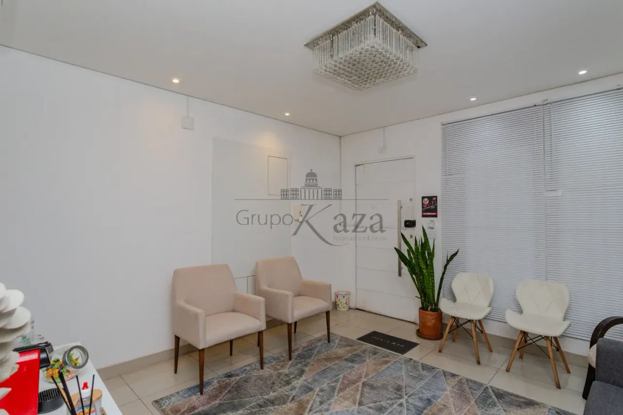 Casa - Pinheiros - 2 Dormitórios - 131m².