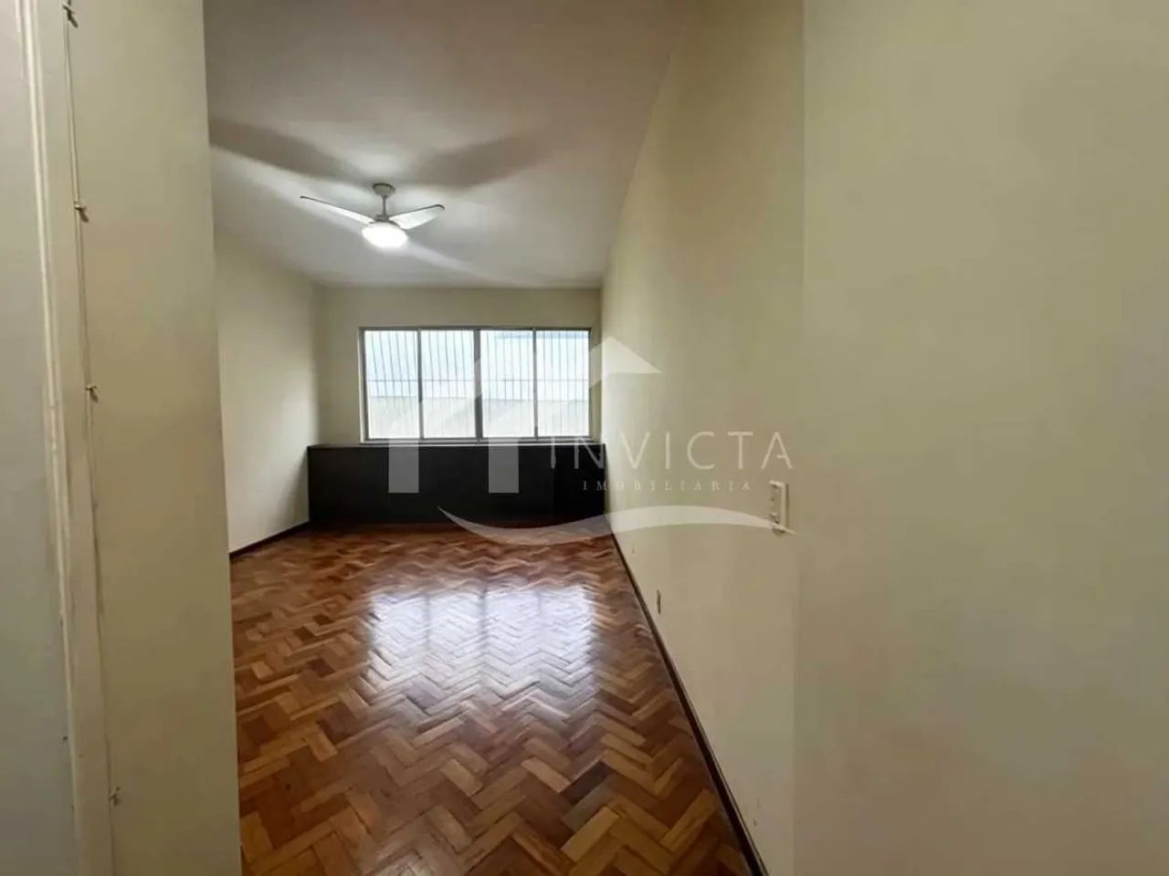 Excelente 3 quartos com vaga em rua nobre de Botafogo - Foto 2