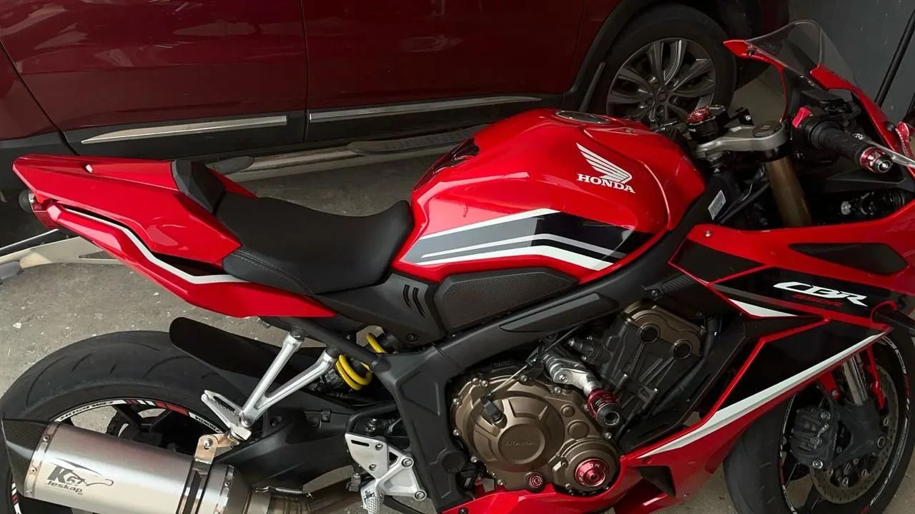  HONDA CBR 650R 2022 - Foto 3