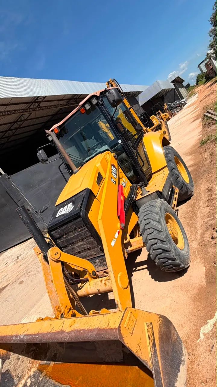 Retro escavadeira CAT 416 2022