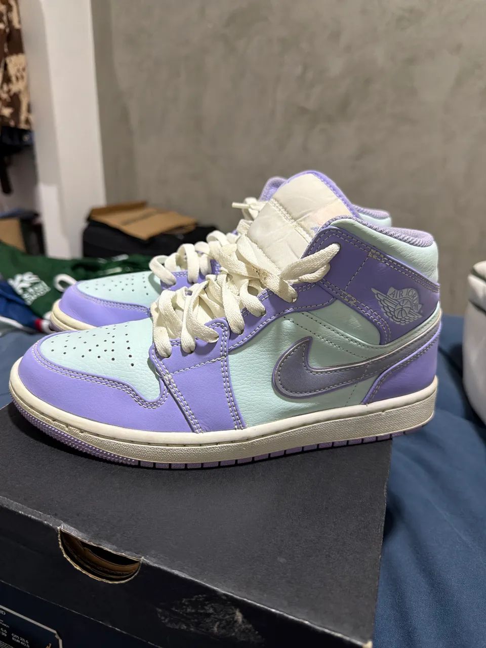 Air Jordan 1 MID