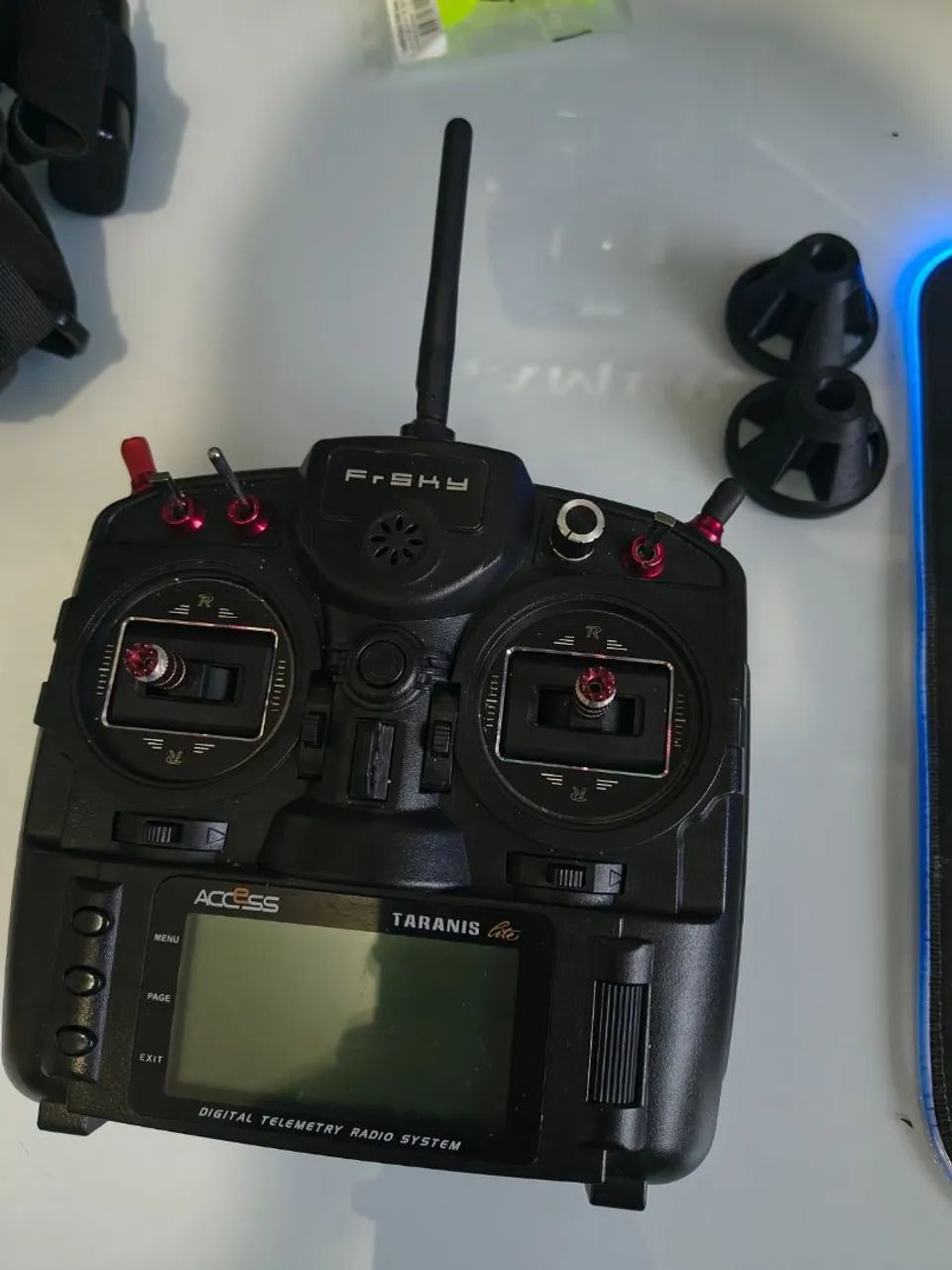 Radio taranis 9x lite fpv