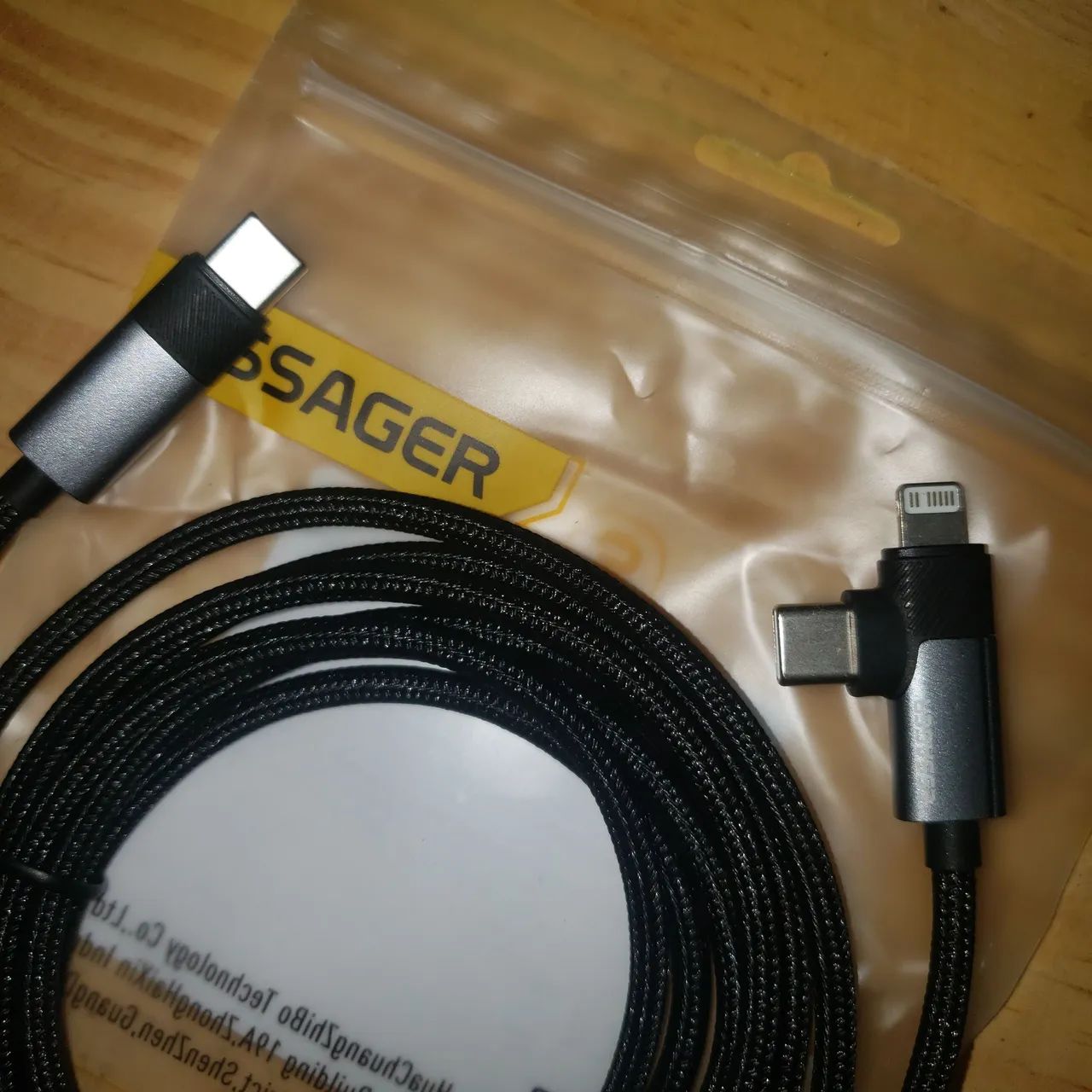 Cabo Tipo C 2× Lightning 1× iPhone e Android ESSAGER 2m