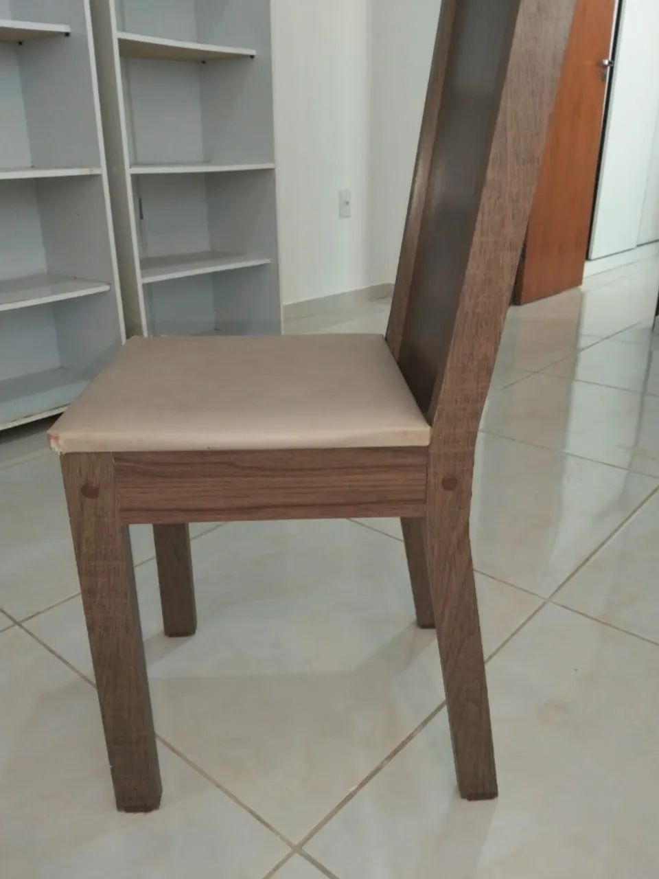 Conjunto com 4 cadeiras MDF - Foto 3
