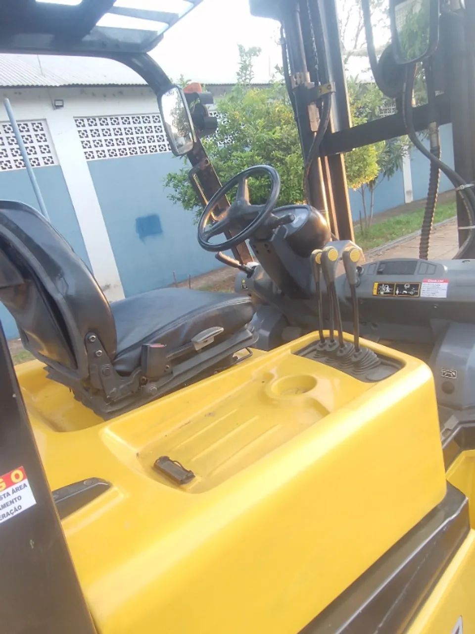 Empilhadeira Hyundai 4,5T * Diesel com 8 mil horas * 2010 - Foto 4