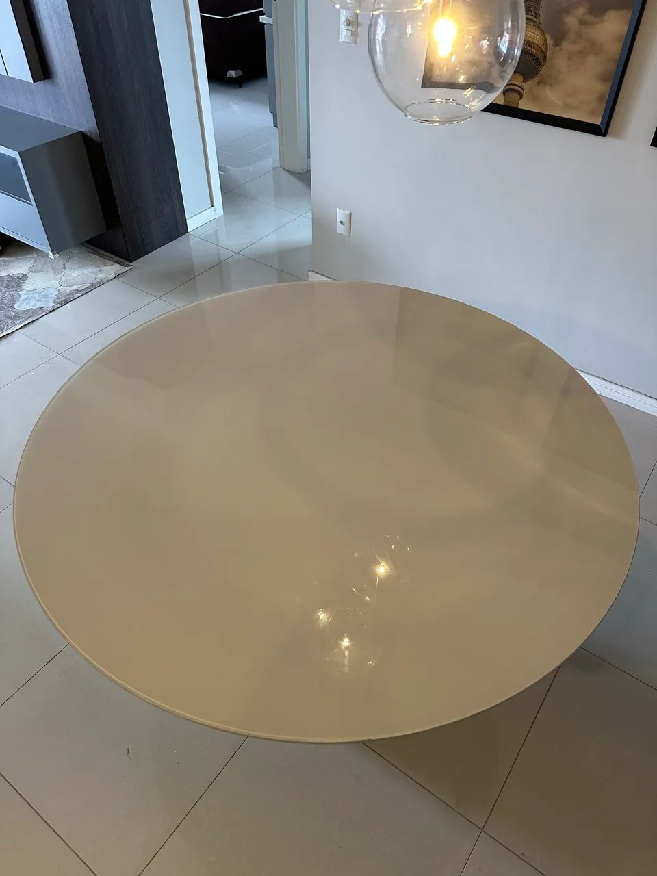Mesa de jantar redonda com tampo de vidro  - Foto 3