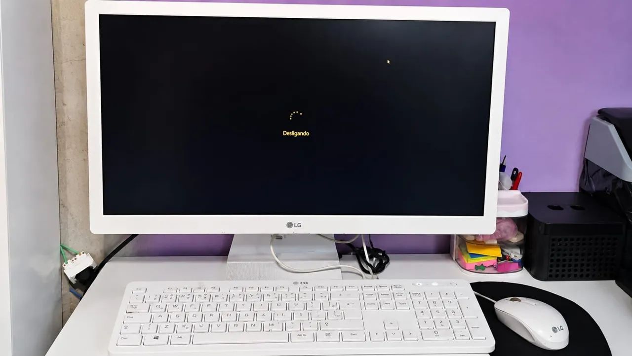 Notebook LG Intel Celeron N4100 4GB RAM Ideal para Estudos, Trabalho e Internet