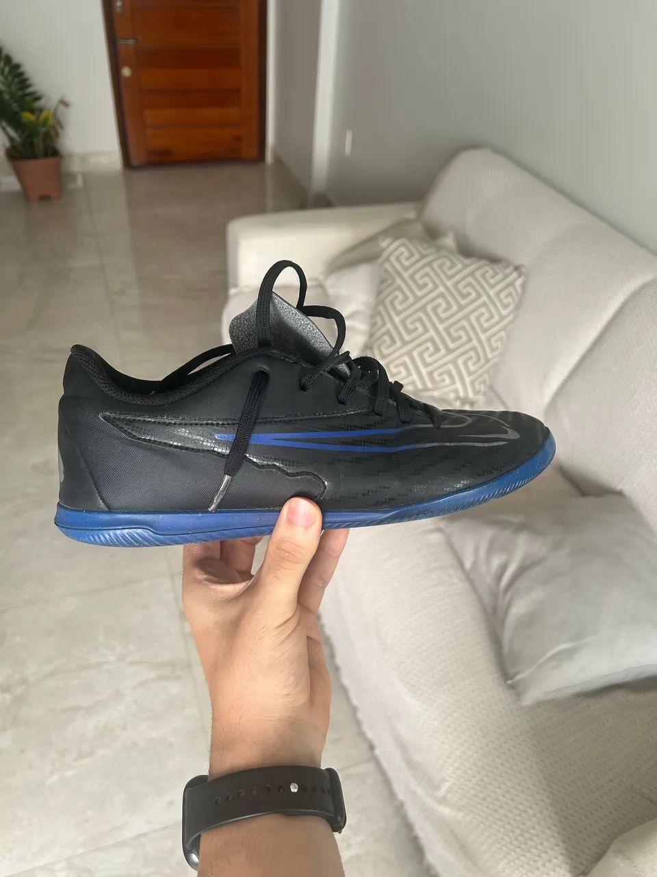 Chuteira Nike Phantom GX Club Futsal TAM 42