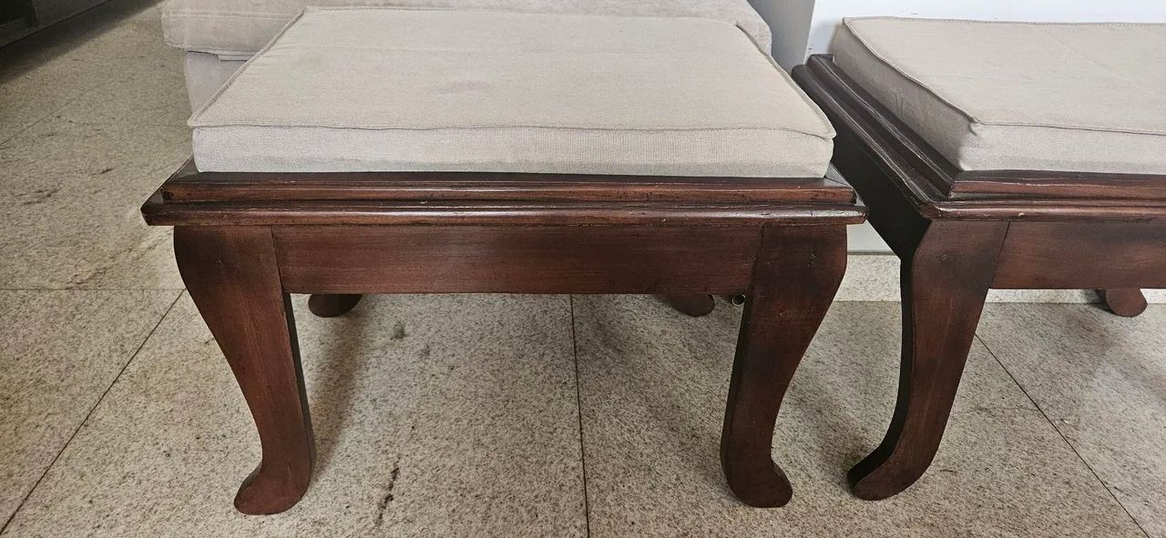 Conjunto de bancos, almofadas estofadas em linho. - Foto 2