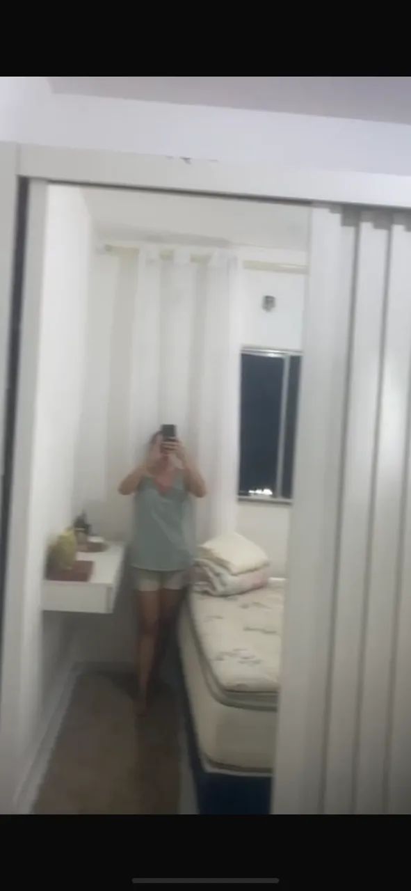 VENDO GURADA-ROUPA 7 meses de uso e SOFÁ - Foto 2