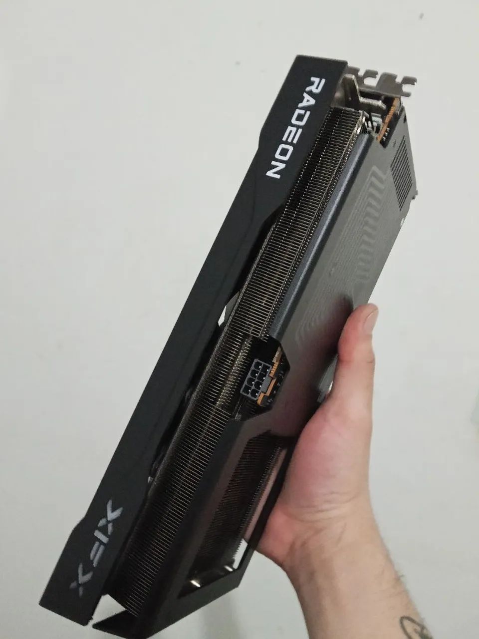 AMD RX 9060 XT 16GB - Foto 5