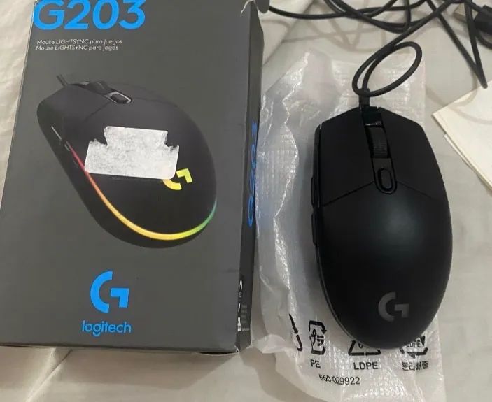 mouse gamer logitech usb g203 lightsync preto - Foto 3