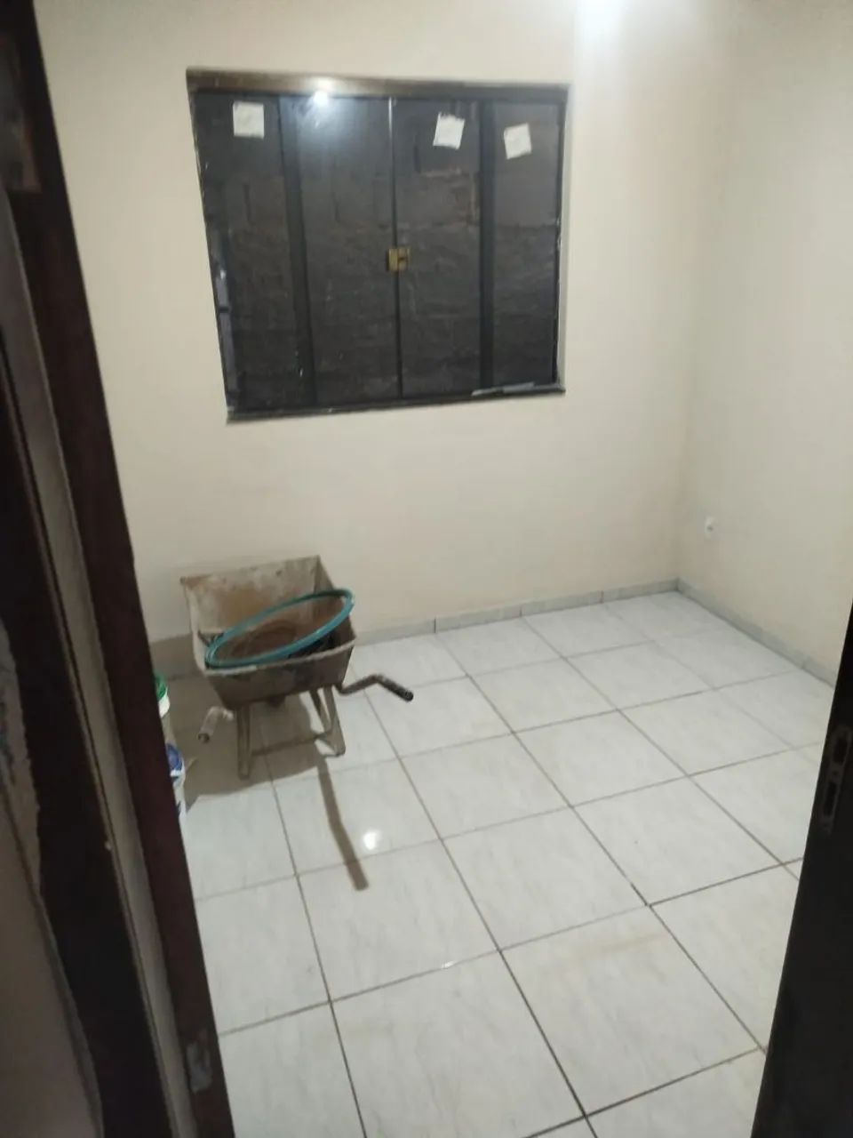 ALUGA-SE CASA - 3 QUARTOS | VARANDA + TERRAÇO - Foto 5