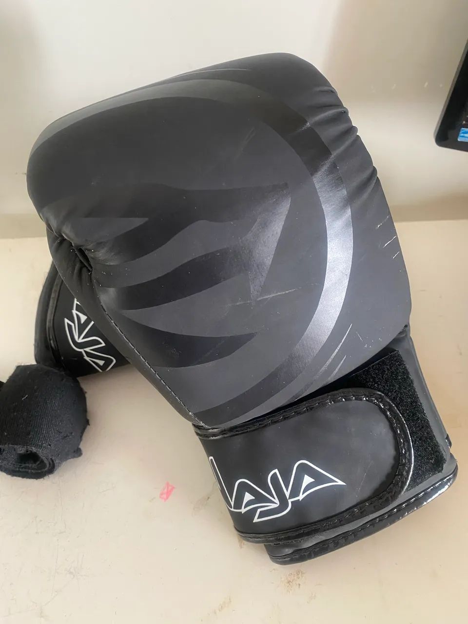 Luva de Boxe Black. Marca Naja