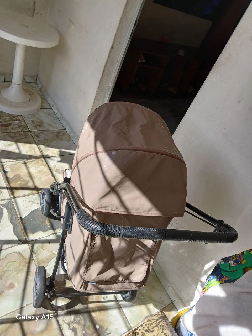 Vendo este lindo carinho de beber   - Foto 3