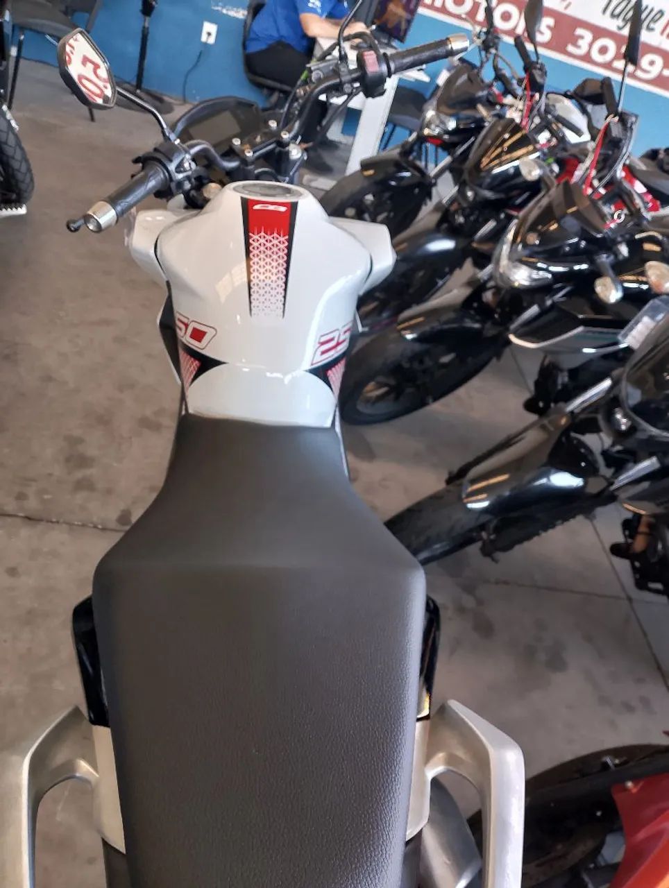 HONDA CB250 2022 - Foto 5