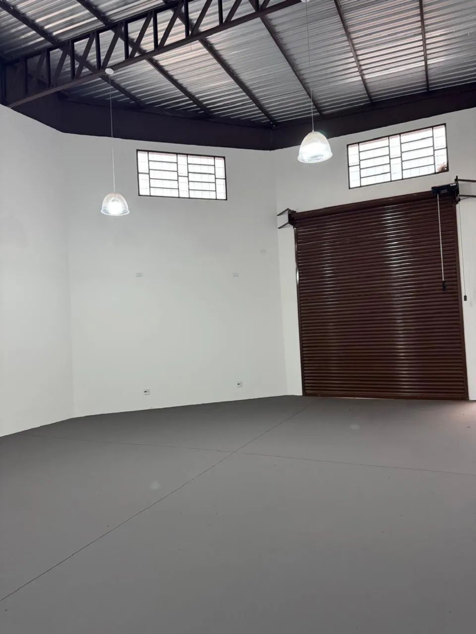 SALÃO COMERCIAL 120m2 NOVO 