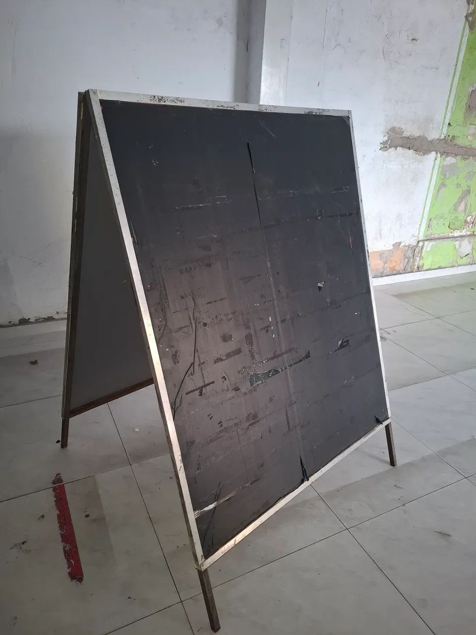 Cavalete de calçada metálico - São Gonçalo 