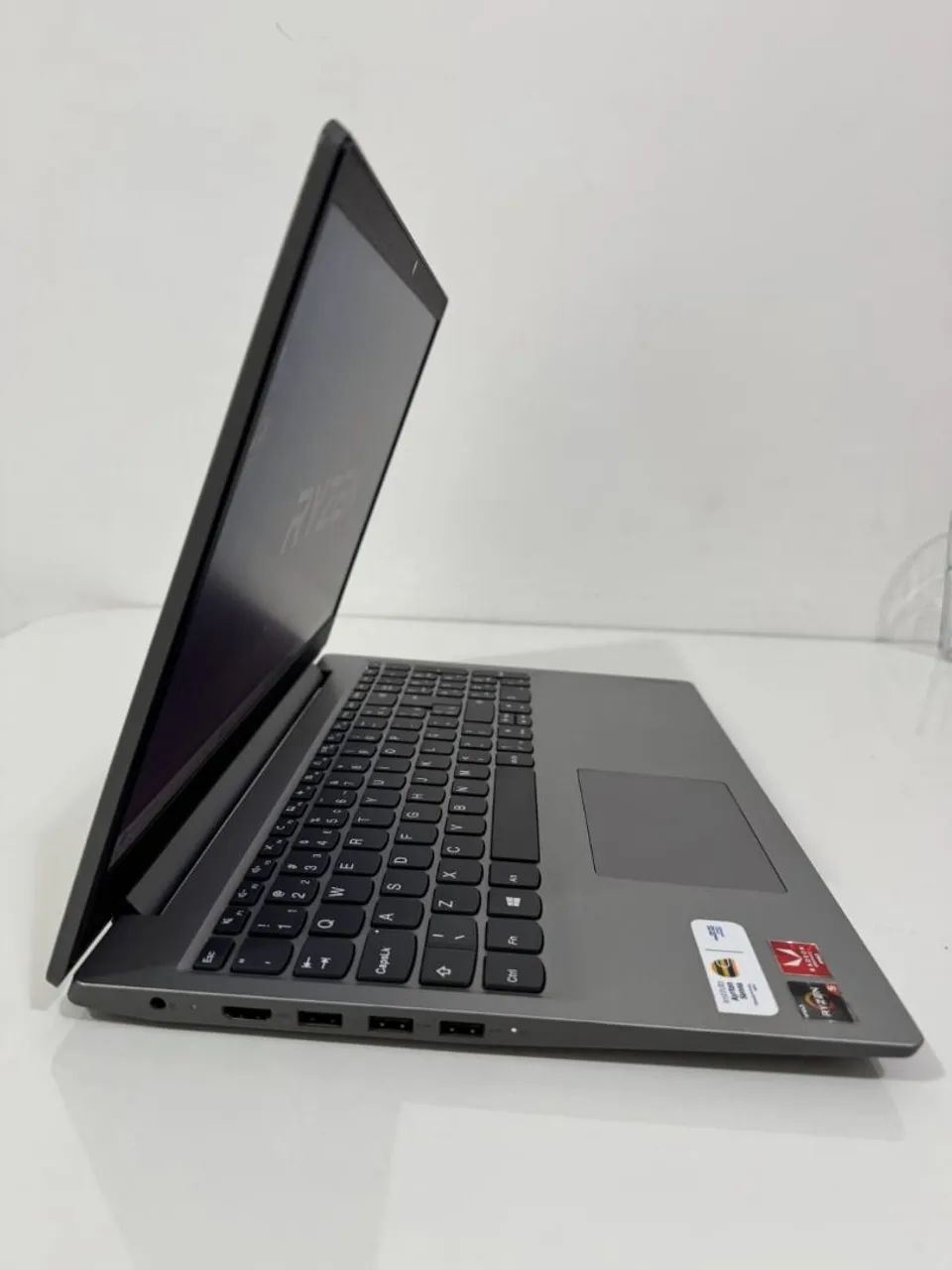 Lenovo Gamer Ideapad Ryzen 5-3500U, Ssd 236Gb + 1Tb, 8 Gb Ram, Placa de video Radeon V8 2g - Foto 3